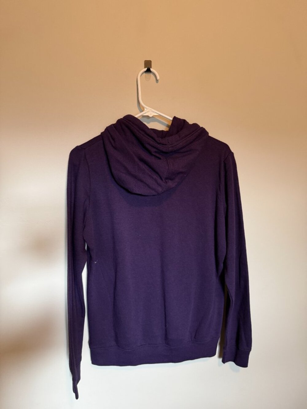 Nike Hoodie Womens Medium Purple Metallic Swoosh Pullover Sweatshirt NWT - Picture 3 of 3